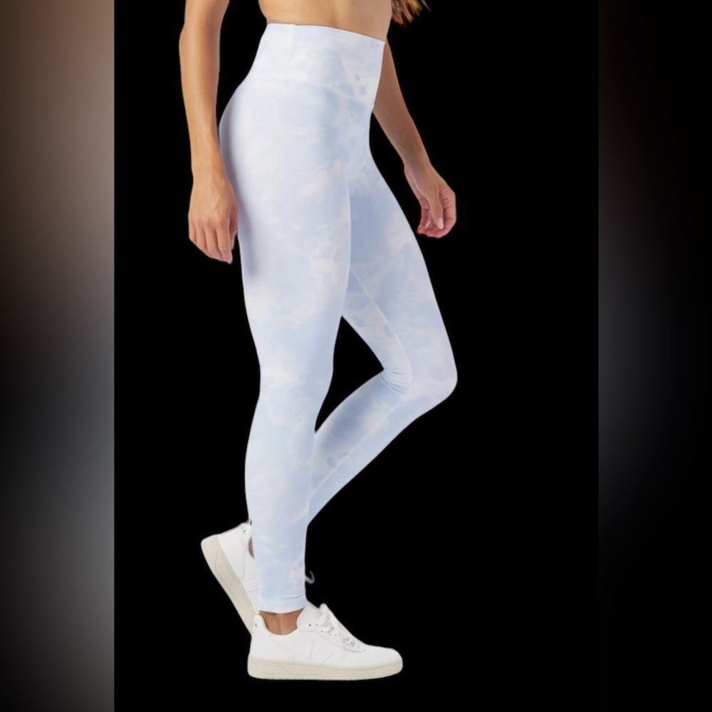GLYDER Sultry Leggings in Ice Blue Lava Dye, ribbed, size M NWT athleisure